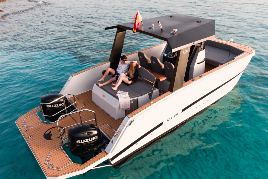 Private Boat Rental in Mallorca vs. Group Boat Tours