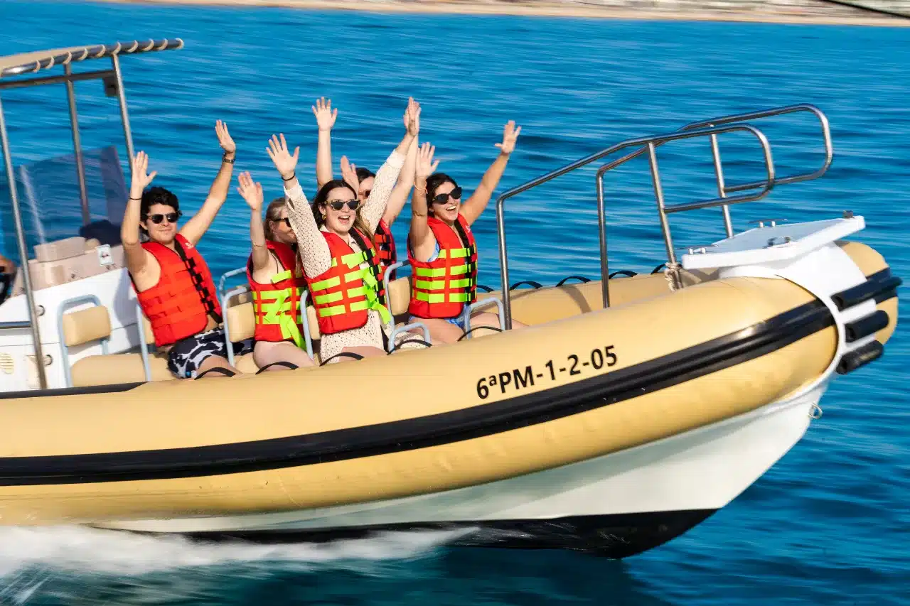 Speedboat to Illetas high-speed sightseeing tour
